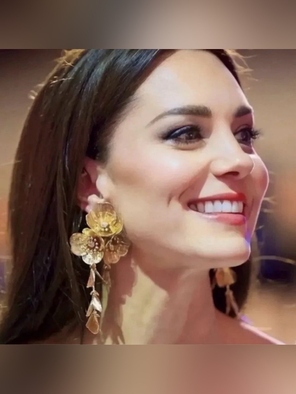 Zara KATE MIDDLLETON Famous Collector Cascading Gold Floral Drop Earrings